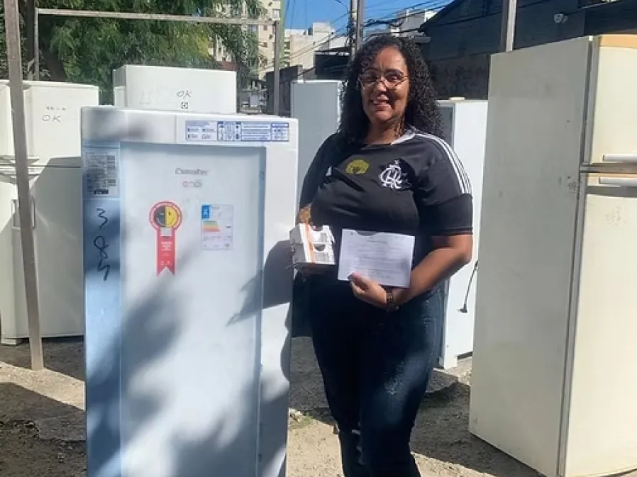 Troca de Geladeira usada por geladeira nova.